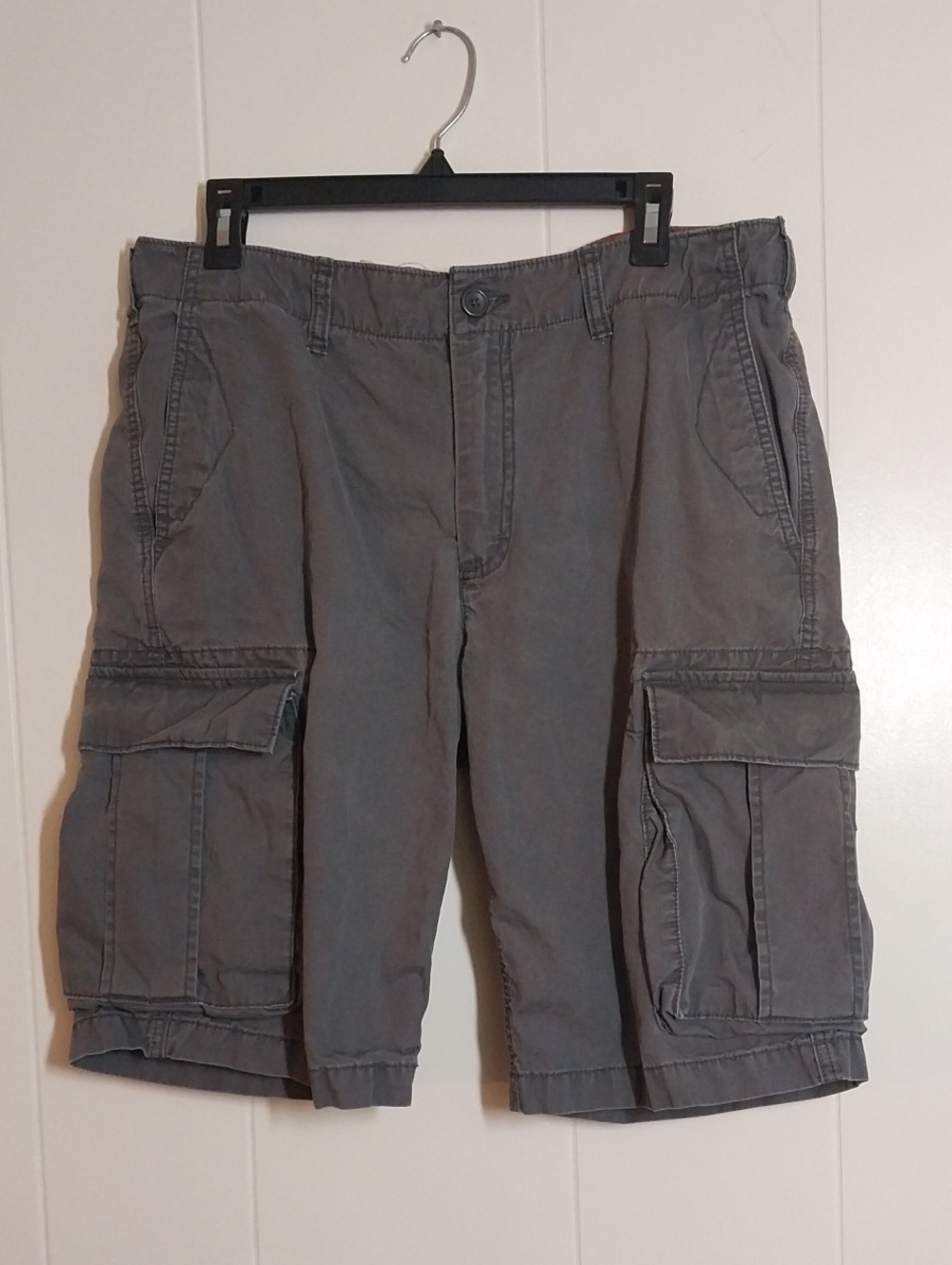 Gap Khakis Gray Cargo Shorts Men's Size 34
